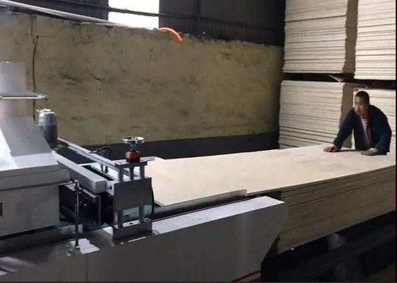 PVC-HAUSTIER Film-industrielle Heißkleber-Maschine 900mm-1300mm 20m/Min
